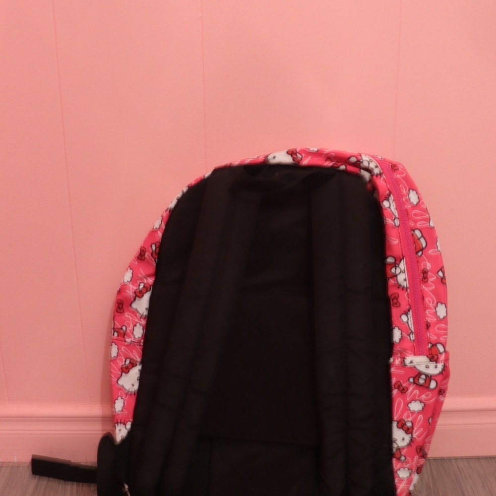 Hello Kitty Pink Backpack - Picture 3 of 3